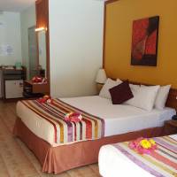 Deluxe Poolside Room