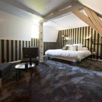Suite with Garden View