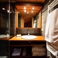 Single Room with Shower - Village Side
