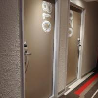 2 Adjacent Rooms