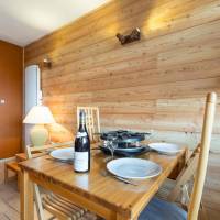 One-Bedroom Apartment (5 Adults)