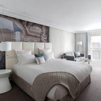 Deluxe King Room with Terrace and Partial Sea View