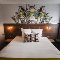 Standard Queen Room with Garden View 