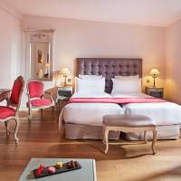 Queen Suite with Living Room and Sofa Bed