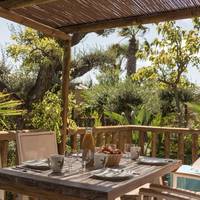 Deluxe Bungalow with Garden View