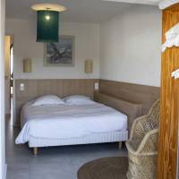 One-Bedroom Apartment with Sea View (3 Adults)