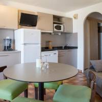 One-Bedroom Apartment (4 Adults)