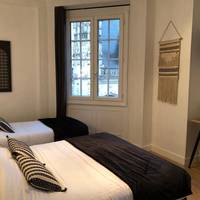 Triple Room with Courthouse View
