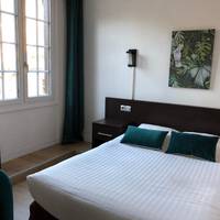 Superior Double Room with Courthouse View