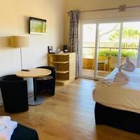 Deluxe Double or Twin Room with Sea View