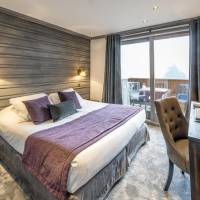 Double or Twin Room with Mountain View