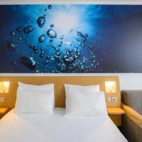 2 Adjacent Rooms