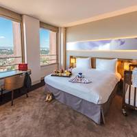Family Suite with Old Town View