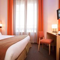 2 Adjacent Rooms