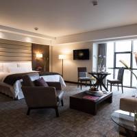  Grand Room