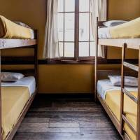 Single Bed in Mixed Dormitory Room