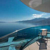 Executive King Room with Balcony and Sea View