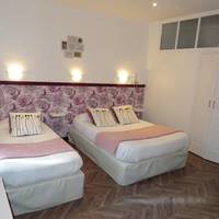 Triple Room with City View