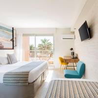 Triple Room with Sea View