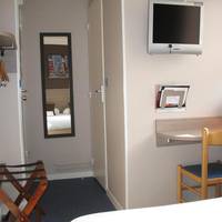 Single Room with Shared Toilet