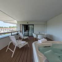 Deluxe Suite with Spa Bath
