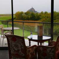 Suite with Mont-Saint-Michel view