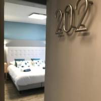 Double or Twin Room with Side Sea View