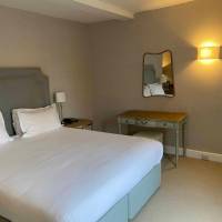 Superior King Suite