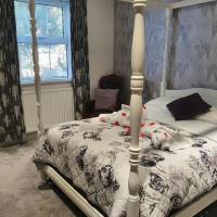 Deluxe Four Poster Room