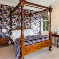 Four Poster Room