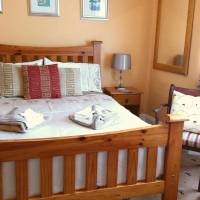 Family Room (Sleeps 4 People)