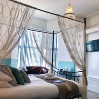Superior Double Room with Four Poster Bed