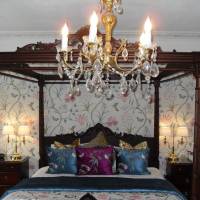 Executive Suite with Four Poster Bed