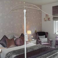 Superior King-Size Room