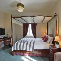 Four Poster Room