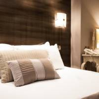 Queen Suite with Hot Tub