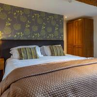 Standard King or Twin Room