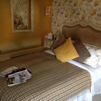 Large Double Room with Shower in Room