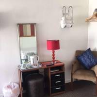 Disabled-Friendly En Suite Chalet