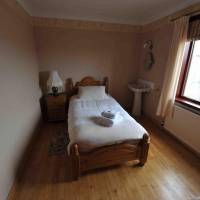 Single Room with Shared Bathroom