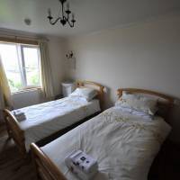 Twin Room with Sea View - Shared Bathroom