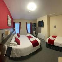 Family Room (3 Adults)