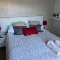 Small Double Room with Shared Bathroom