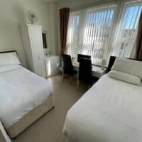 Twin Room with Private Bathroom