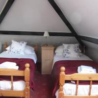 Family Room (2 Adults + 2 Children)