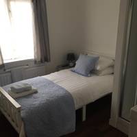 Single Room with Shower - No pets