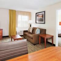 Queen Room Hear Mobility Access Tub Non-Smoking
