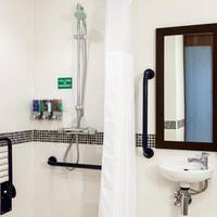 Queen Room - Mobility Access