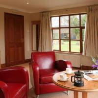 The Oak Suite