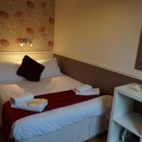 Standard Double Room with Shared Bathroom